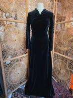 YatvaVintage: YV5290: Vintage 50s / 60s Velvet Maxi Dress, Zwart, Ophalen of Verzenden, Vintage, Maat 36 (S)