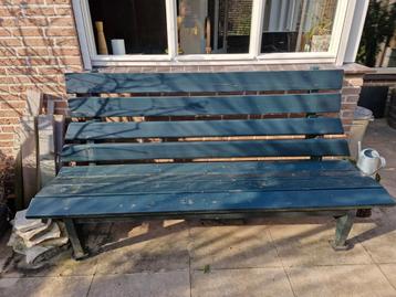 Tuinbank  beschikbaar voor biedingen