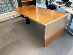 Zwaar houten Bureau, Ophalen, Gebruikt, Bureau