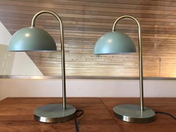 2 lampen beschikbaar voor biedingen