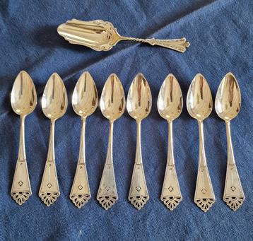 Zilver, 8 antieke lepeltjes en een suikerschep 1920 beschikbaar voor biedingen