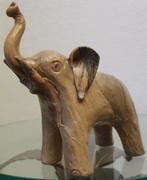 Olifant beeld sculptuur oud vintage bijzonder handgemaakt, Verzamelen, Beelden en Beeldjes, Ophalen of Verzenden, Dier, Zo goed als nieuw