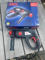 Skill hamer boormachine, Doe-het-zelf en Verbouw, Gereedschap | Boormachines, Zo goed als nieuw, Variabele snelheid, 400 tot 600 watt