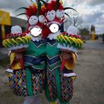 mooie carnavalskostuums met maskers, hoeden, scepters en vee, Carnaval, Gebruikt, Feestartikel, Ophalen