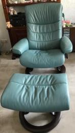 Stressless relaxfauteuil met voetenbankje, Huis en Inrichting, Fauteuils, Ophalen, Zo goed als nieuw, 75 tot 100 cm, Hout