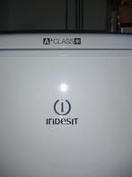 Indesit A+Class koel/vries combinatie., 200 liter of meer, Ophalen, Met aparte vriezer, 160 cm of meer