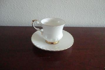 kop en schotel - Elizabethan fine bone china - england beschikbaar voor biedingen