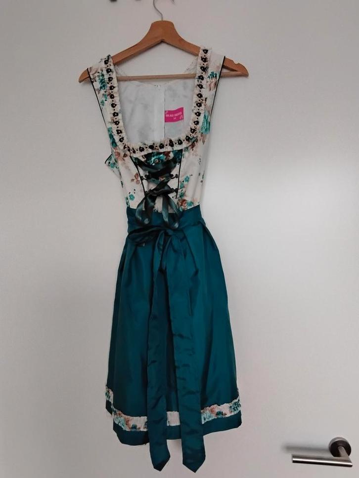 Mooie Dirndl met bloemenprint, Golden Trachten maat 38, Kleding | Dames, Carnavalskleding en Feestkleding, Zo goed als nieuw, Kleding