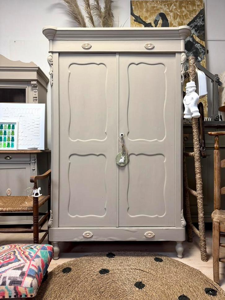 Biedermeier meidenkast linnenkast kledingkast vintage taupe, Kinderen en Baby's, Kinderkamer | Commodes en Kasten, Zo goed als nieuw