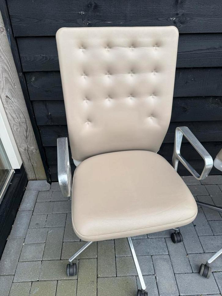 Vitra stoel - Design Klassieker, Huis en Inrichting, Bureaustoelen, Zo goed als nieuw, Bureaustoel, Beige, Ergonomisch, Ophalen