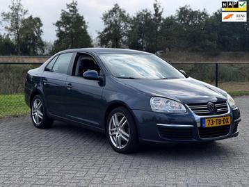 Volkswagen Jetta 1.6 Trendline-Airco-Cruise-Nap-APK beschikbaar voor biedingen