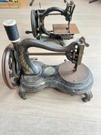 2 x antieke naaimachine. Af te halen voor 20 euro, Antiek en Kunst, Antiek | Naaimachines, Ophalen