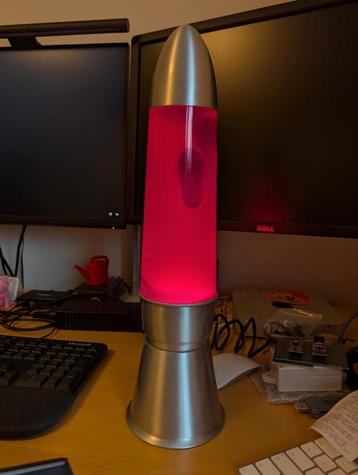 lava lamp 40 Watt beschikbaar voor biedingen