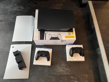 Special Playstation 5 disk , 2 controlers  , games, oplader beschikbaar voor biedingen
