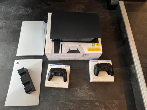 Special Playstation 5 disk , 2 controlers  , games, oplader, Spelcomputers en Games, Spelcomputers | Sony PlayStation 5, Zo goed als nieuw