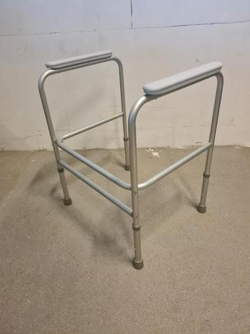 Toiletframe / wc sta op hulp NIEUW beschikbaar voor biedingen