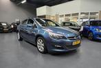 Opel Astra 1.4 Turbo Blitz NAVI PARKEERSENSOREN NAP NL AUTO, Auto's, Gebruikt, 680 kg, 4 cilinders, Blauw
