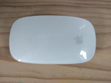 Apple Magic Mouse 1 met batterijen beschikbaar voor biedingen