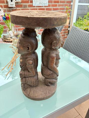 Afrikaans Houten Tafeltje / Krukje beschikbaar voor biedingen