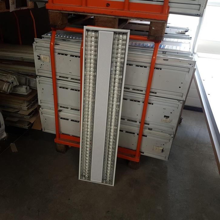 Partij nette dubbele TL armaturen lampen - 2x28 watt, Doe-het-zelf en Verbouw, Bouwverlichting, Gebruikt, Lamp met armatuur, Minder dan 50 watt