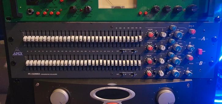 Apex paragraphic equalizer PE 232mk||, Muziek en Instrumenten, Effecten, Zo goed als nieuw, Equalizer, Ophalen of Verzenden