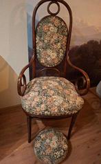 Antieke Thonet stoel met bloemmotief en voetenbankje, Ophalen of Verzenden