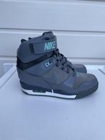 Nike Air Revolution Sky High, Kleding | Dames, Schoenen, Nike, Zo goed als nieuw, Sneakers of Gympen, Verzenden