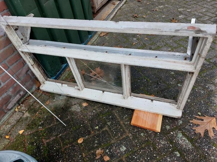 Stalraam met ventilatie  🌺, Doe-het-zelf en Verbouw, Kozijnen en Schuifpuien, Gebruikt, Raamkozijn, Hout, Minder dan 75 cm, 75 tot 150 cm