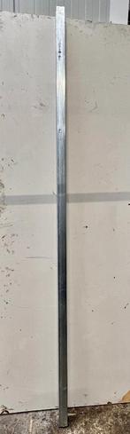 Metaal buis 230x50x50x2, Ophalen, Zo goed als nieuw, IJzer