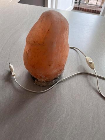 Zoutlamp beschikbaar voor biedingen