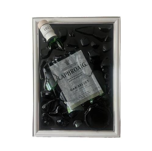 Laphroaig whisky broken bottle, Antiek en Kunst, Kunst | Schilderijen | Modern, Ophalen of Verzenden