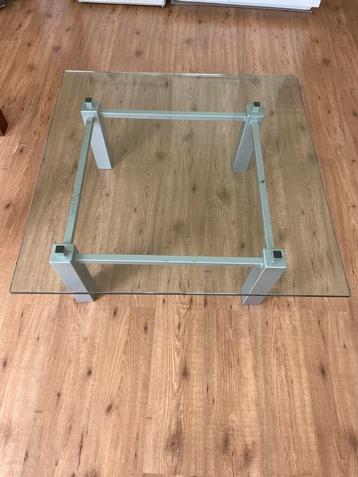Glazen Salontafel met Metalen Onderstel beschikbaar voor biedingen