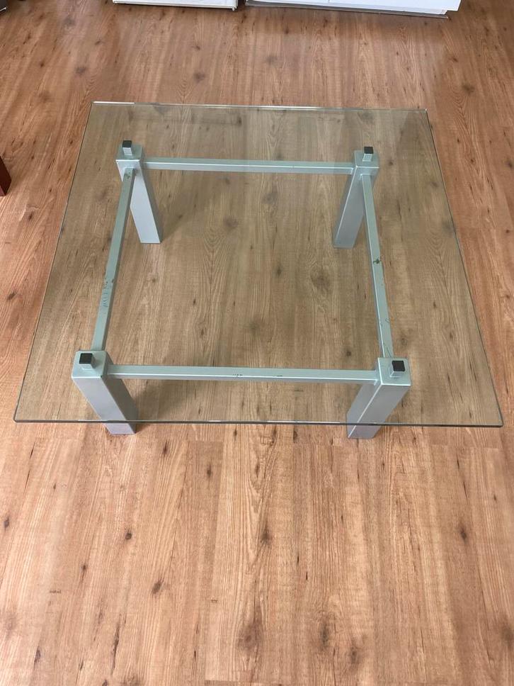 Glazen Salontafel met Metalen Onderstel, Huis en Inrichting, Tafels | Salontafels, Gebruikt, Minder dan 50 cm, 50 tot 100 cm, 100 tot 150 cm