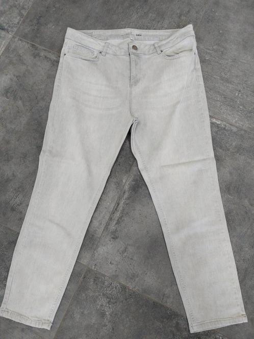 Zgan lichtgrijze jeans, model Jackie van Miss Etam, mt 44/28, Kleding | Dames, Spijkerbroeken en Jeans, Zo goed als nieuw, W33 - W36 (confectie 42/44)