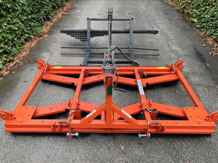 Wiedemann Terra Brush - borstelmachine - kunstgras - 185 cm, Zakelijke goederen, Agrarisch | Werktuigen, Overige, Ophalen