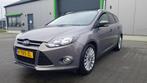 Ford Focus Wagon 1.6 EcoBoost Titanium Zeer compleet Cruise, Gebruikt, Zwart, 4 cilinders, Handgeschakeld