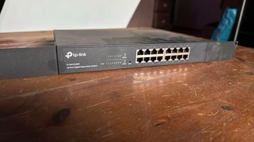 TP-Link SG1016DE 16 Poorts gigabit switch beschikbaar voor biedingen