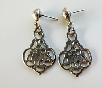 Oorhangers zilverkleur *041 beschikbaar voor biedingen