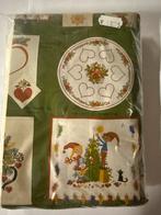 Vintage Kerst Tafelkleed Borduurpakket, Ophalen of Verzenden, Zo goed als nieuw, Overige kleuren, Tafelkleed of Tafelzeil