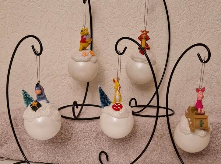 5x leuke kerstballen met
Winnie en vrienden, Verzamelen, Disney, Zo goed als nieuw, Beeldje of Figuurtje, Winnie de Poeh of vrienden
