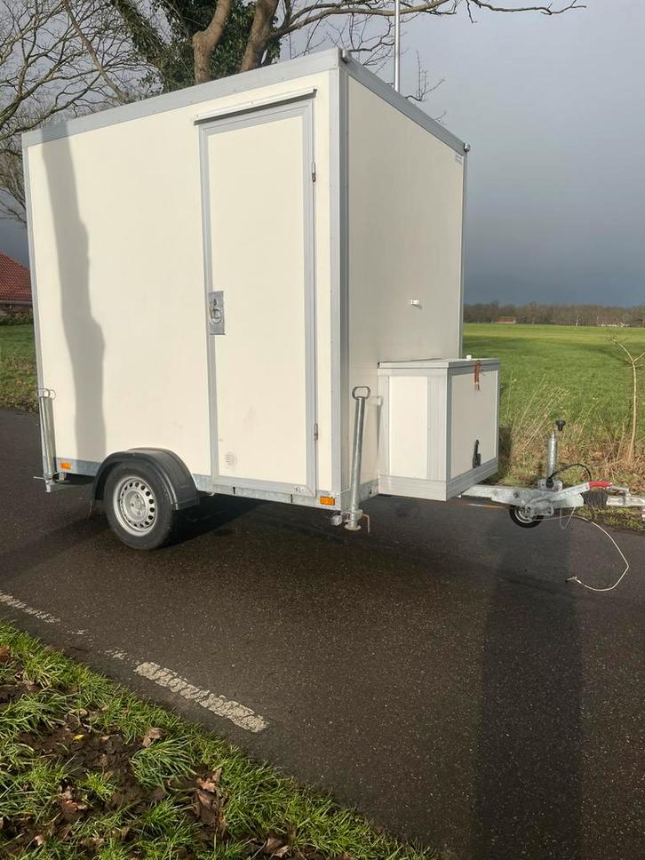 Mobiele badkamer nooddouche te huur sanitairunit, Doe-het-zelf en Verbouw, Sanitair, Zo goed als nieuw, Douche, Ophalen