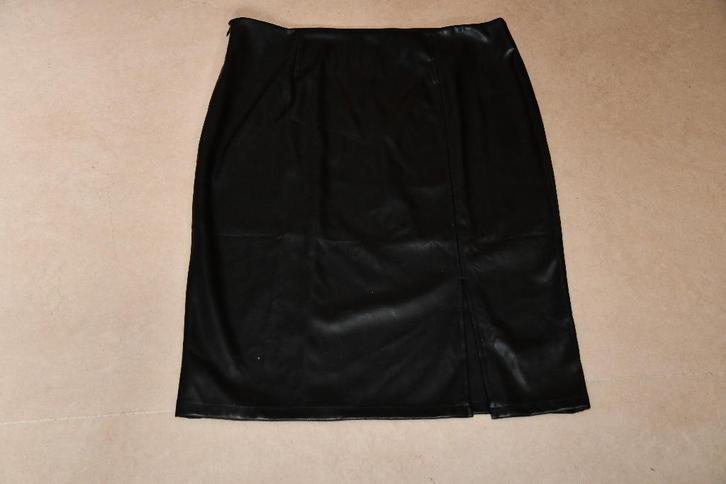 Nieuwe zwarte midi PU-rok - Xinbo Bliss - 3XL, Kleding | Dames, Rokken, Nieuw, Maat 46/48 (XL) of groter, Zwart, Onder de knie