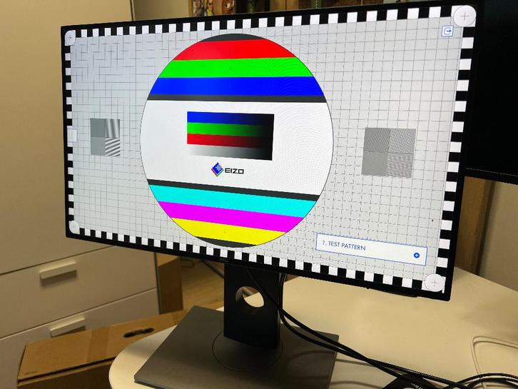 Dell U2518D - 2 stuks met Dataflex Viewlite plus 653 arm, Computers en Software, Monitoren, Zo goed als nieuw, 60 Hz of minder