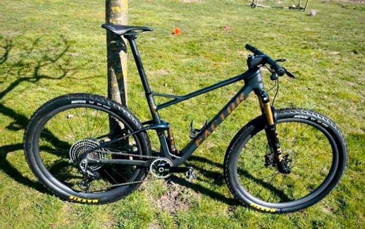 Full Carbon Factor Lando XC FOX SRAM XX1 Carbon Black INC, Fietsen en Brommers, Fietsen | Mountainbikes en ATB, Nieuw, Heren, Overige merken