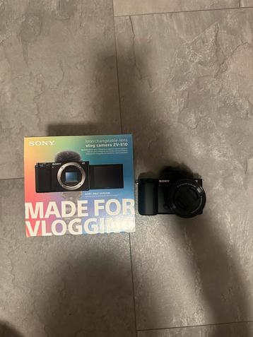 Sony ZV-E10 vlogcamera + 2 lenzen + cameratas – ZGAN!! beschikbaar voor biedingen