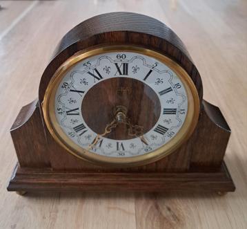 Vintage Jeka tafel klok beschikbaar voor biedingen