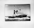 scheepvaart-foto-MAASSLUIS-smit int-sleepboot-rode zee, Ophalen of Verzenden, 1940 tot 1960, Zuid-Holland