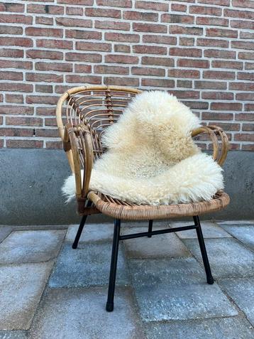 Vintage rotan jaren 60 fauteuil beschikbaar voor biedingen