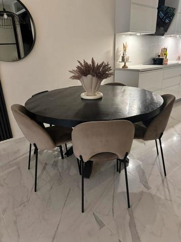 Mangohout eettafel