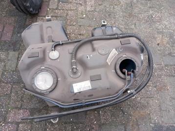 Range Rover l322 dieseltank brandstof beschikbaar voor biedingen